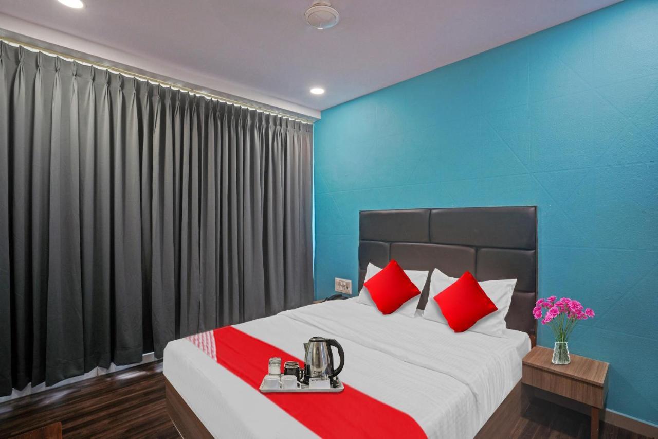 Hotel O Infinity Σουράτ Εξωτερικό φωτογραφία