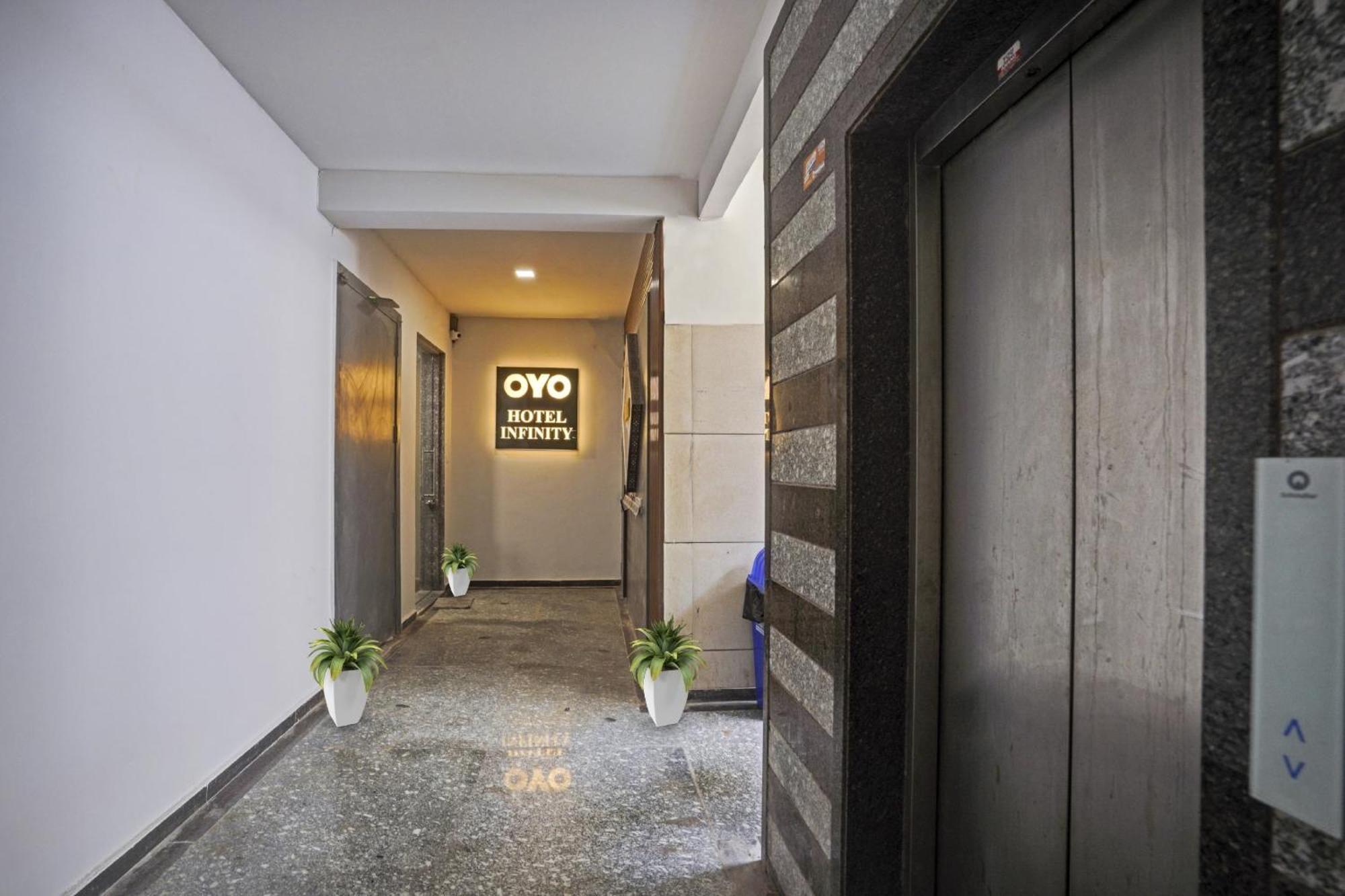 Hotel O Infinity Σουράτ Εξωτερικό φωτογραφία